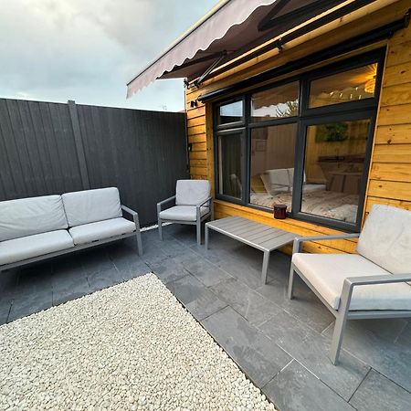 ダートフォードWild & Free Hot Tub Retreatアパートメント エクステリア 写真