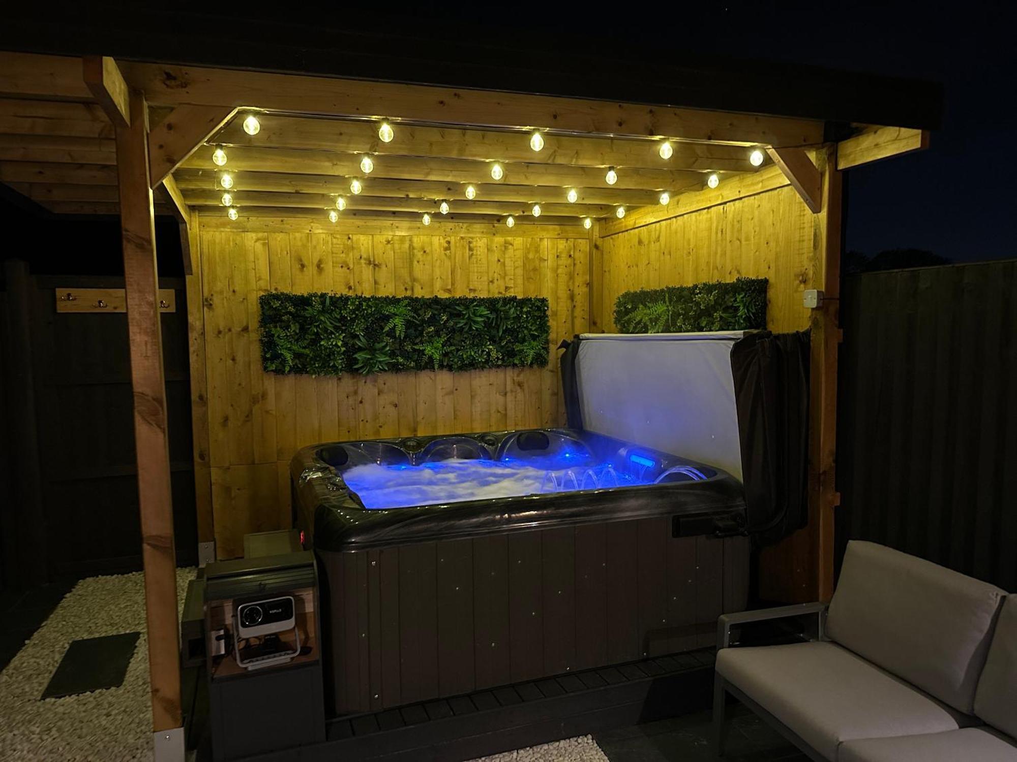 ダートフォードWild & Free Hot Tub Retreatアパートメント エクステリア 写真
